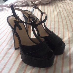 Black high heels size 8